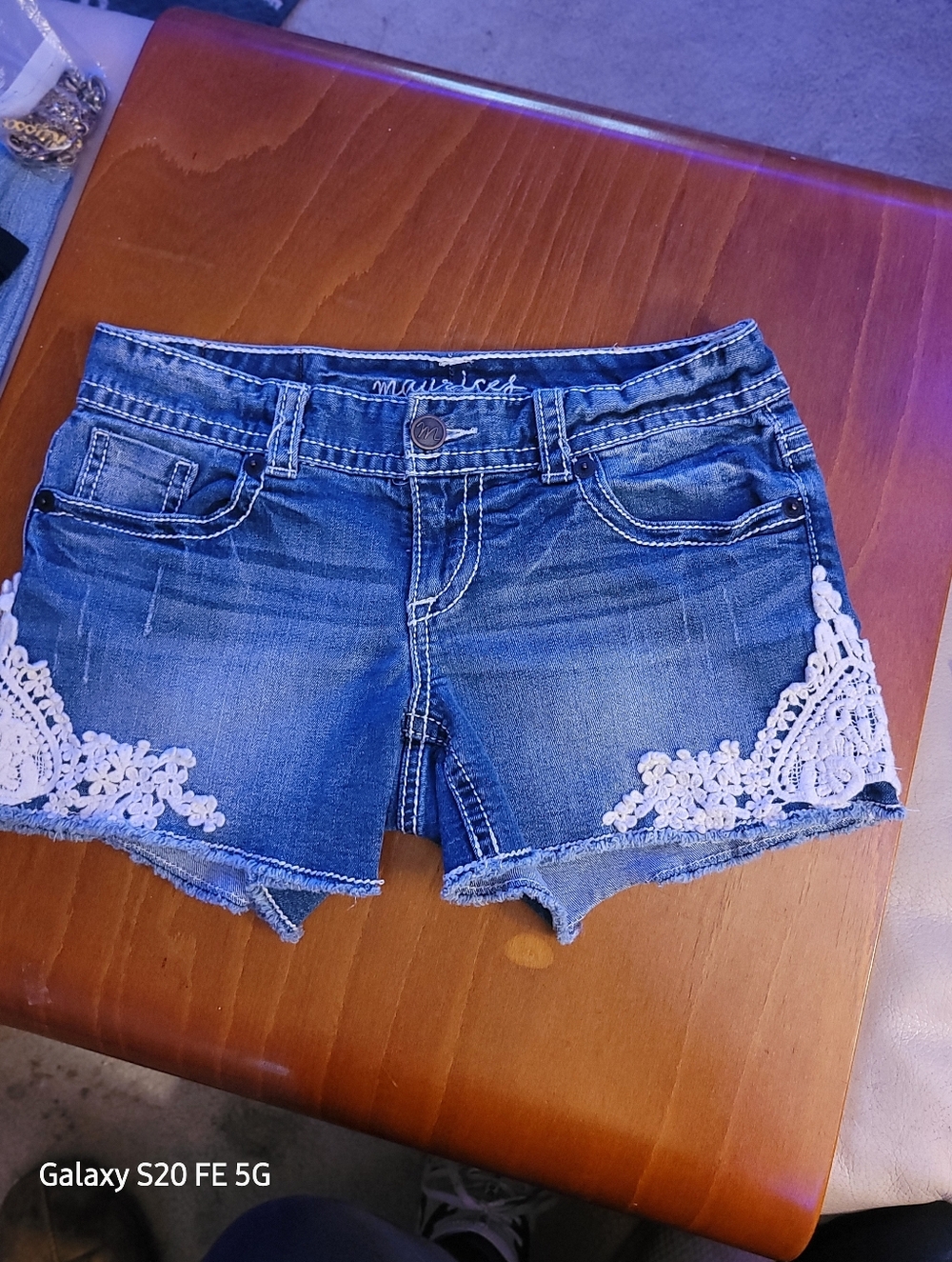 Maui & Sons Blue Denim Crochet Trim Women's Shorts